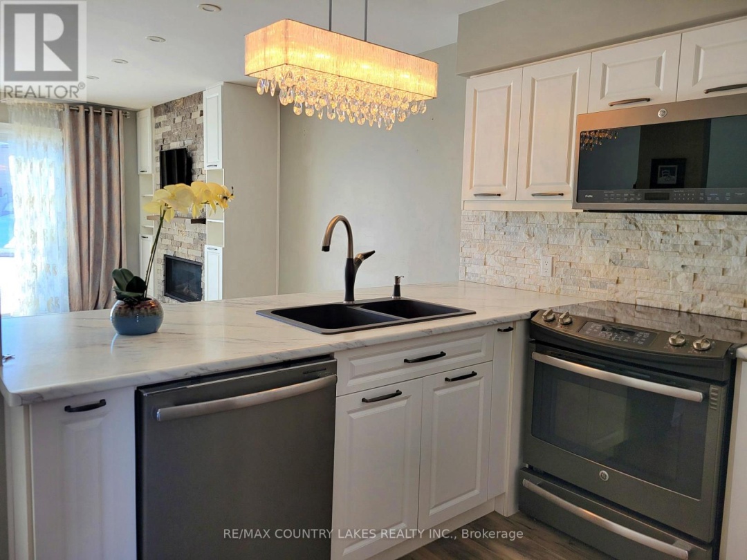35 - 21 LAGUNA PARKWAY, Lake Simcoe