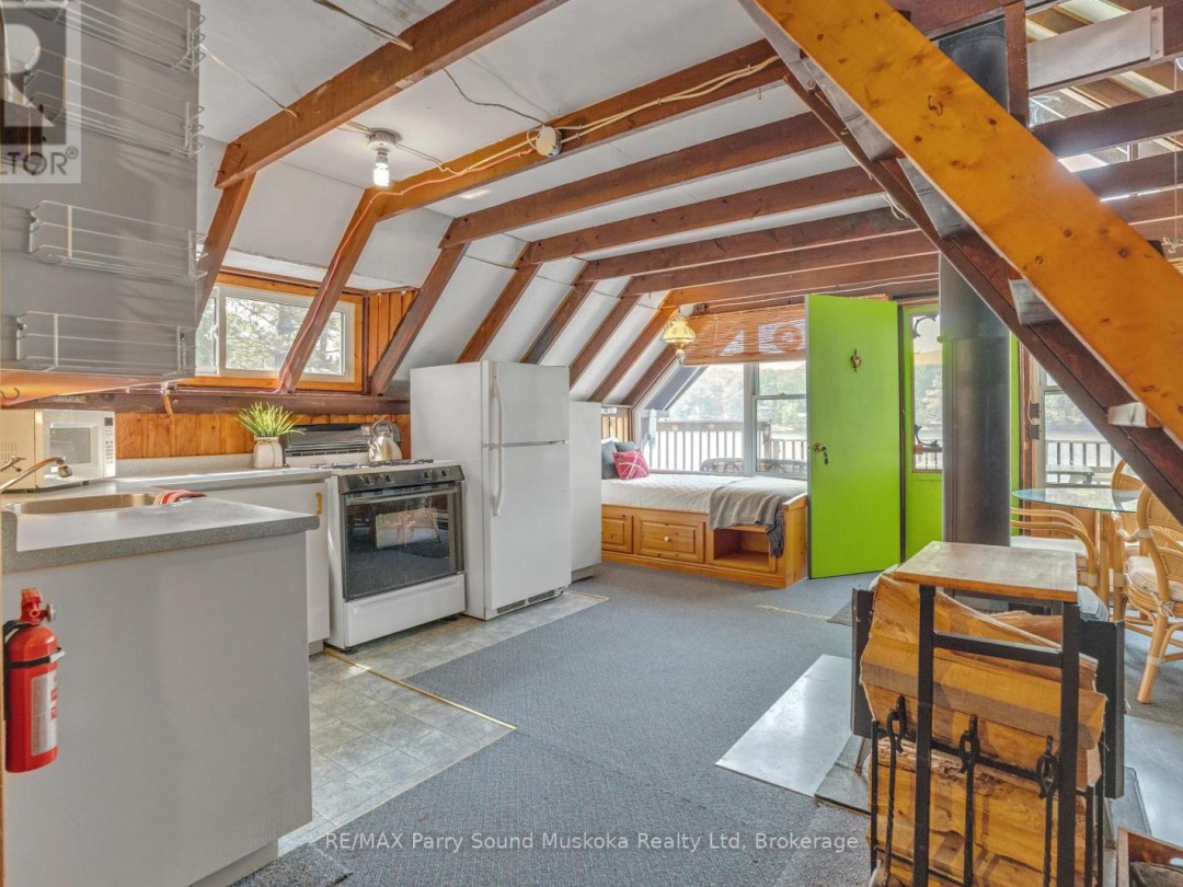 124 HEALEY LAKE WATER, 