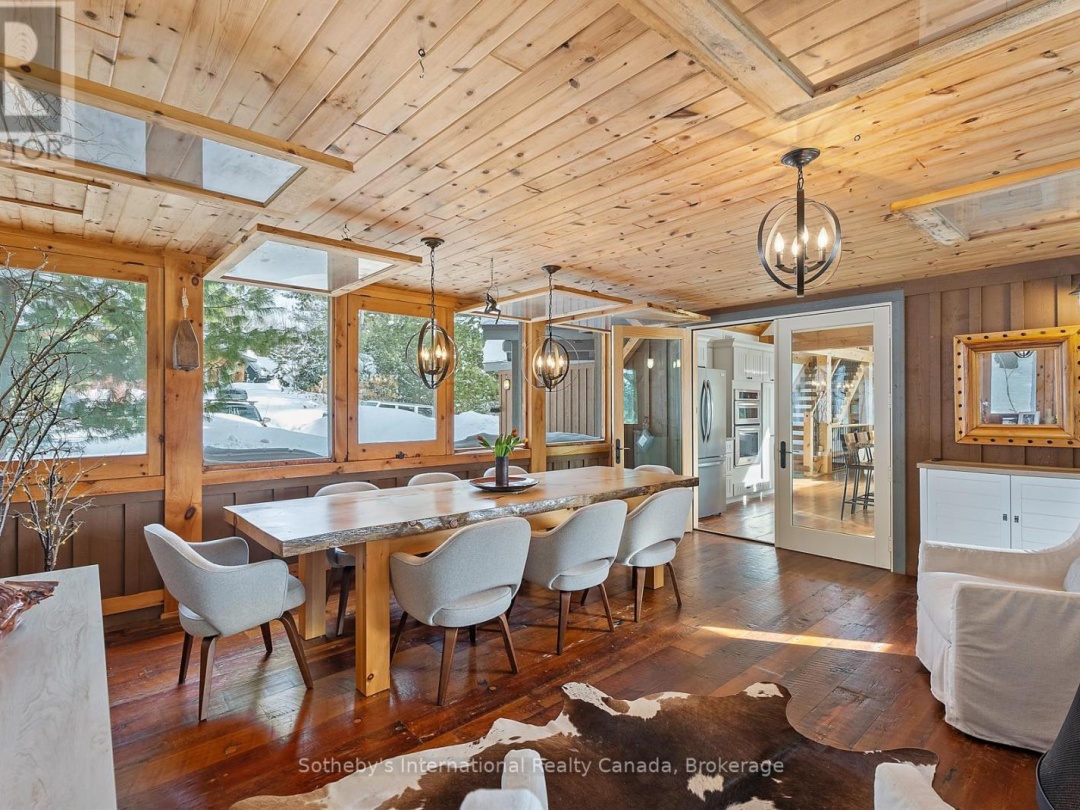 1075 Elmhurst Lane, Kennisis Lake