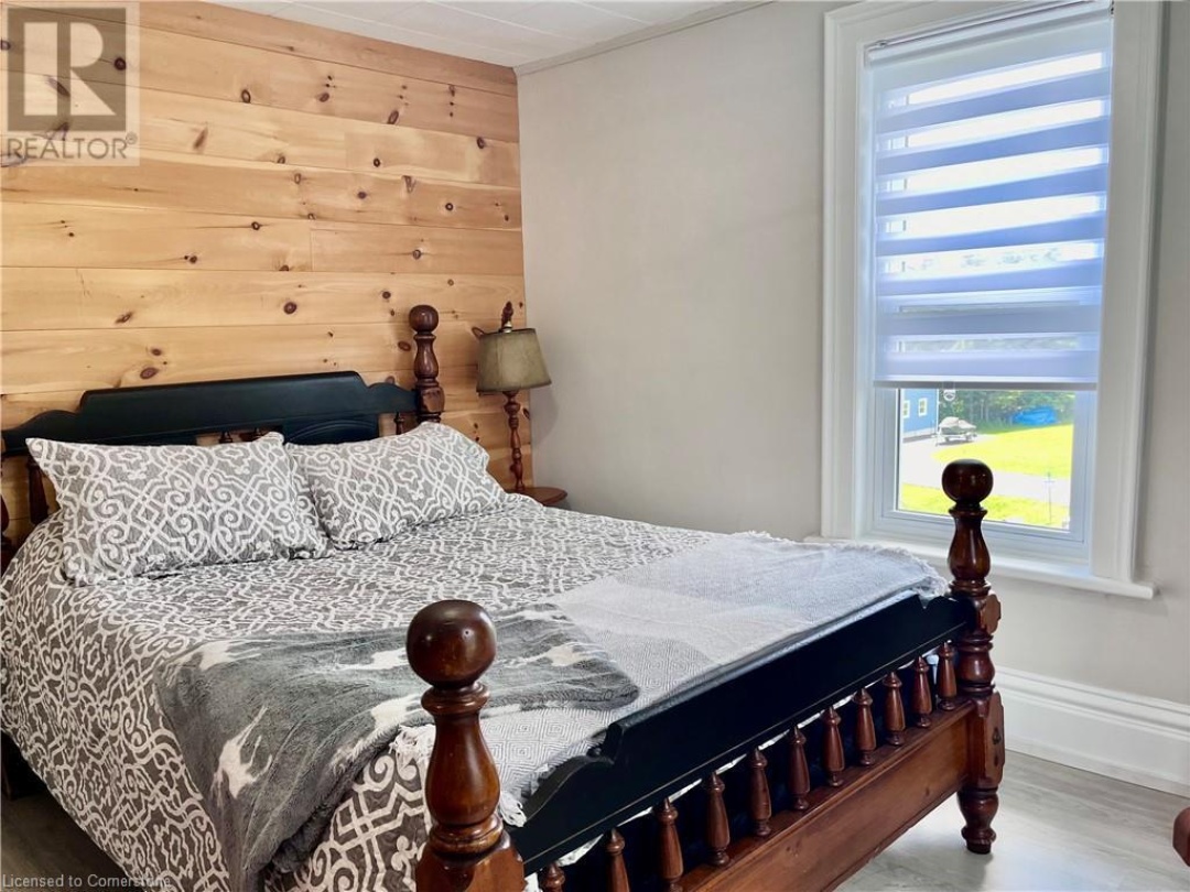31 Blue Bay Lane, Cameron Lake