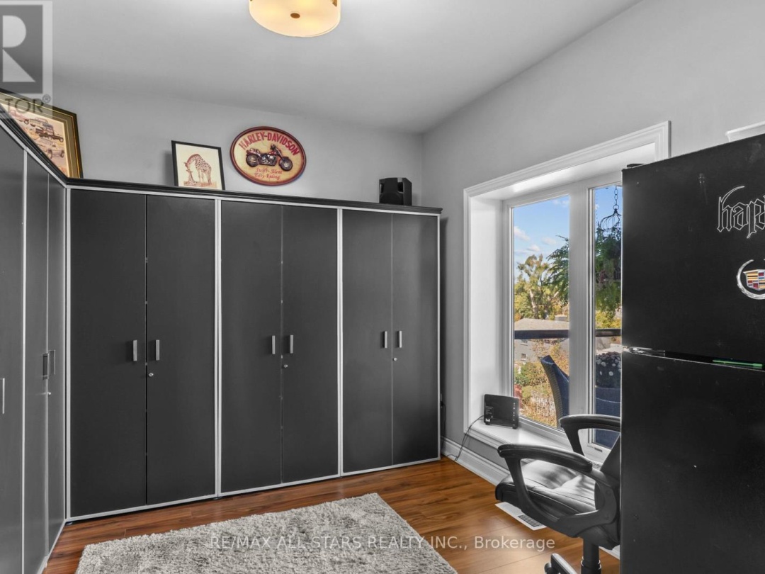 308 - 94 FRANCIS STREET W, 