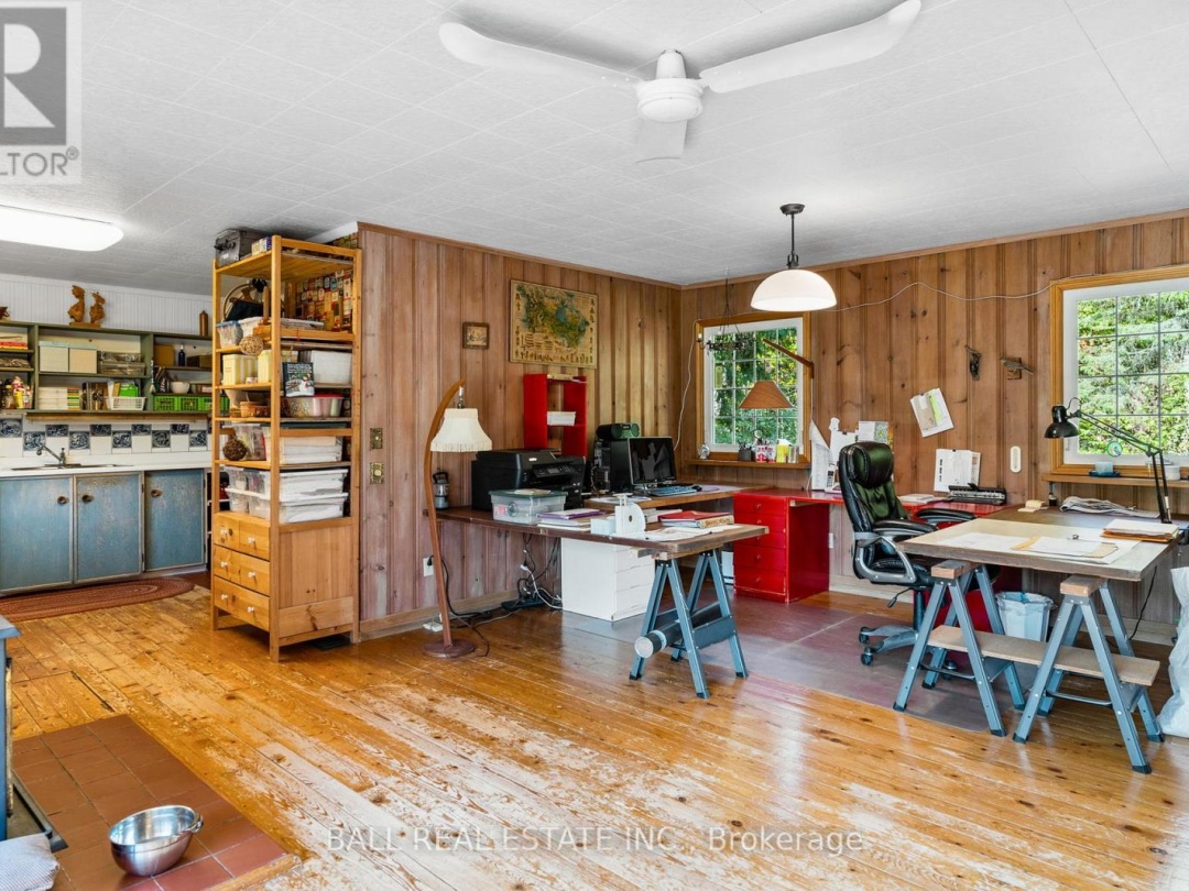 849 COUNTY RD 49, 