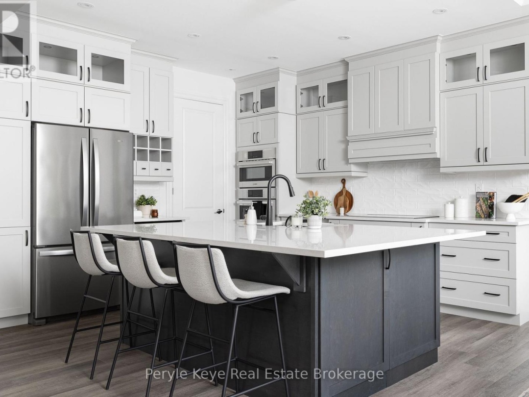 30 DYER CRESCENT, 