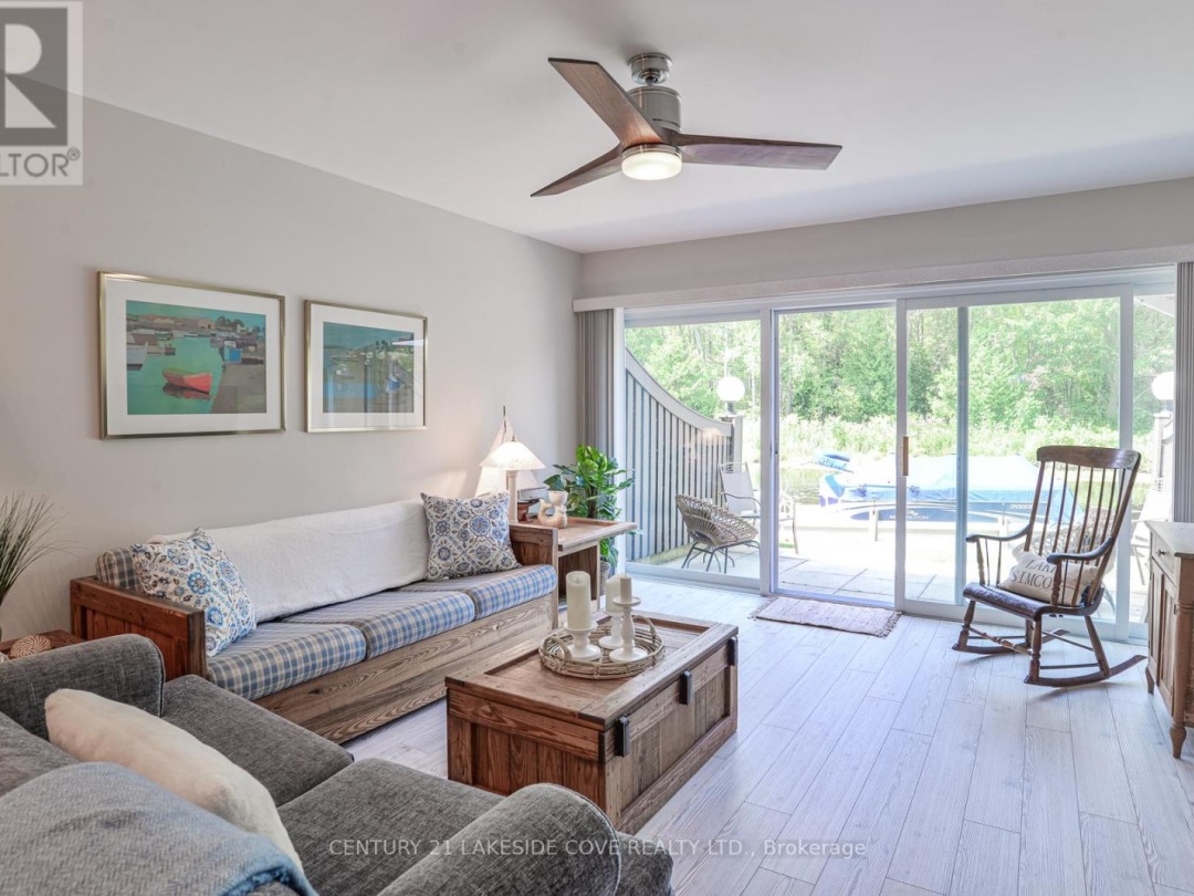 Unit 16 2 Paradise Boulevard W, Lake Simcoe
