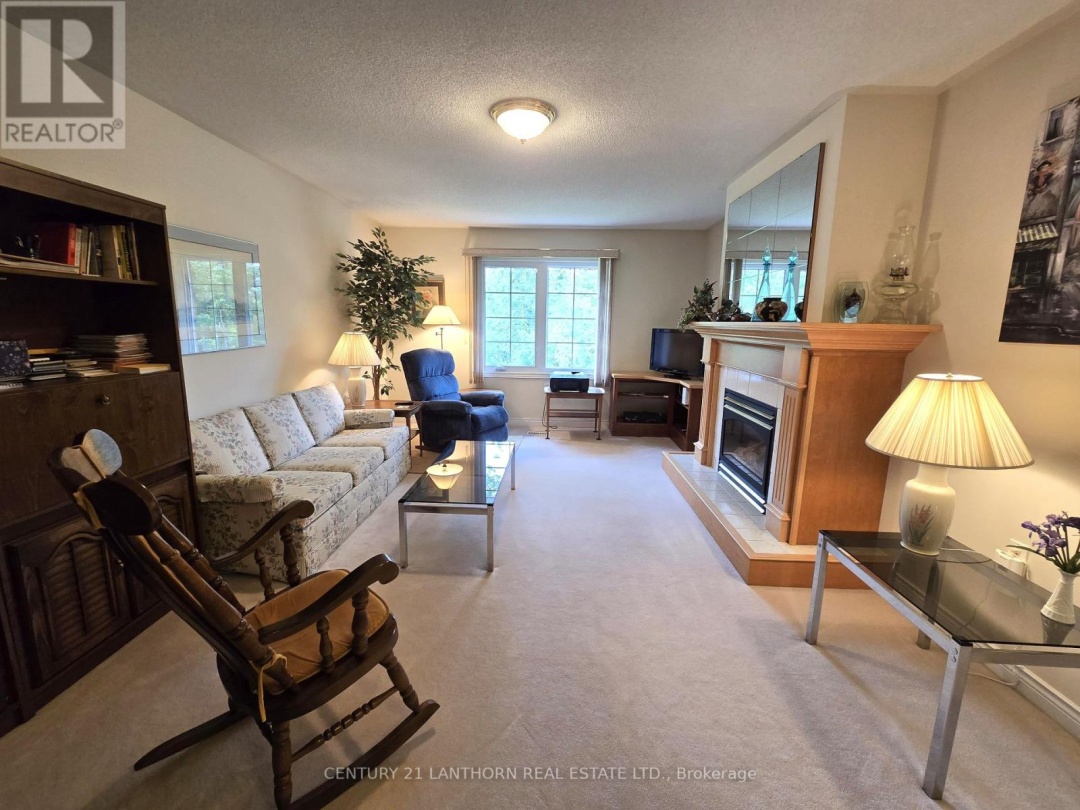 UNIT #310 - 30 MUSEUM DRIVE, 