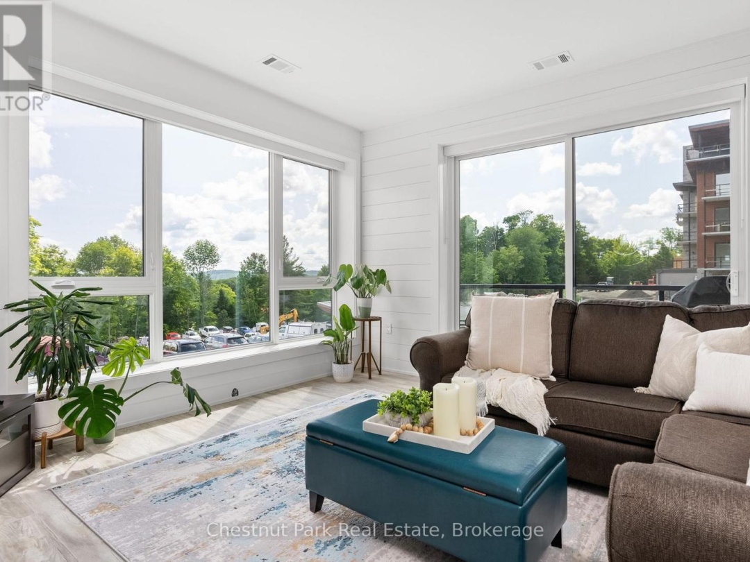 109 - 18 CAMPUS TRAIL, 