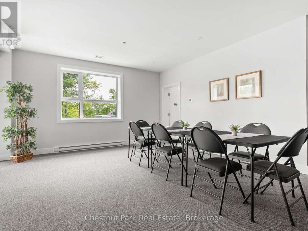 109 - 18 CAMPUS TRAIL, 