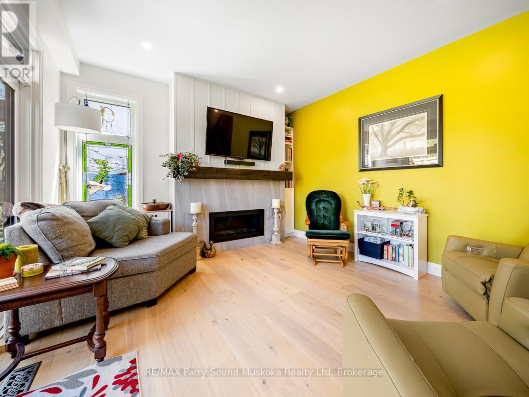 44 DENNIS DRIVE, Parry Sound