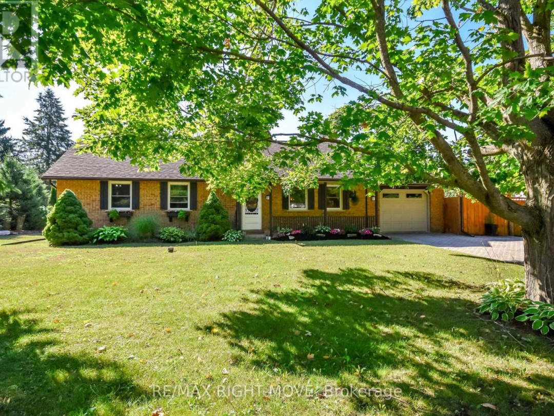 2009 MARCHMONT ROAD, 