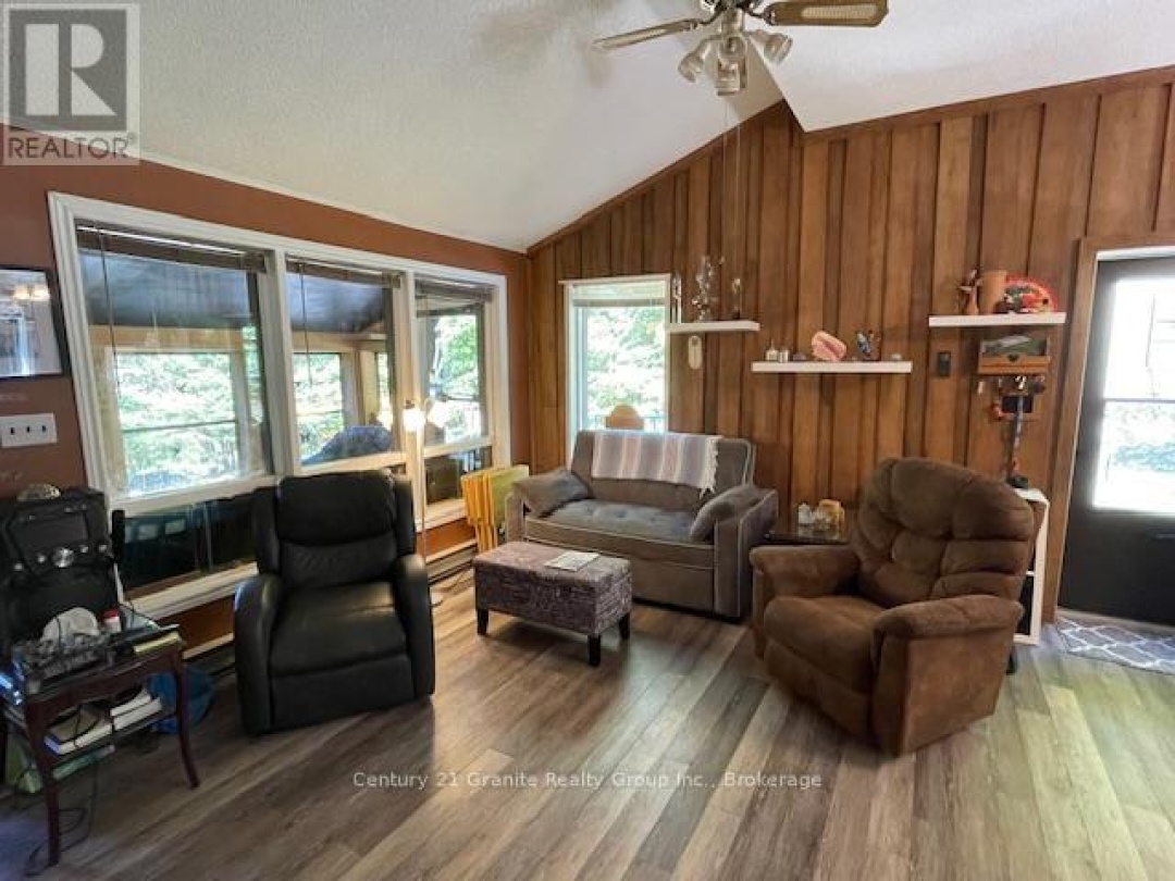 1052 KENSINGTON ROAD, 