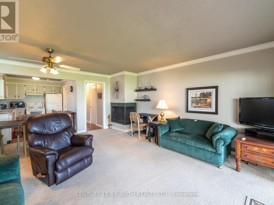 26 - 1 PARADISE BOULEVARD, 