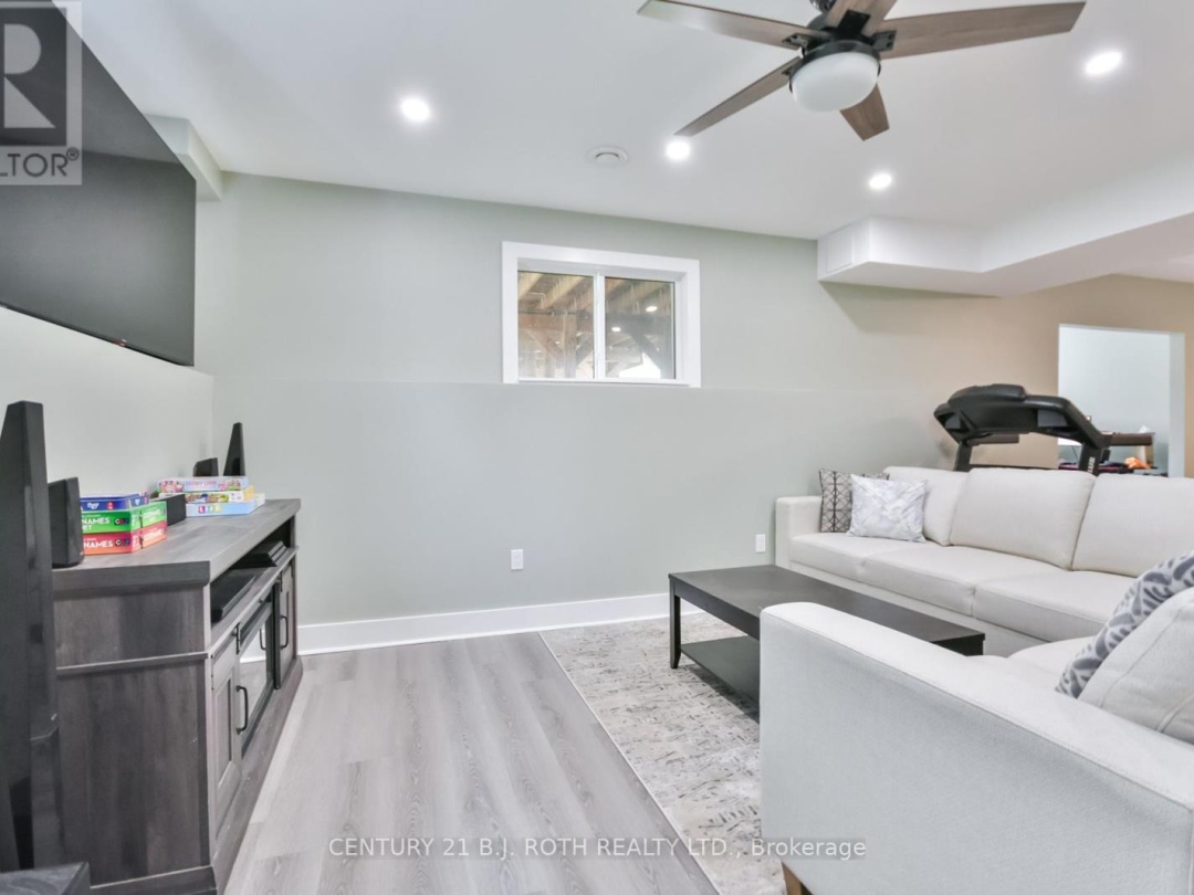 3428 TIMBERLINE AVENUE, 