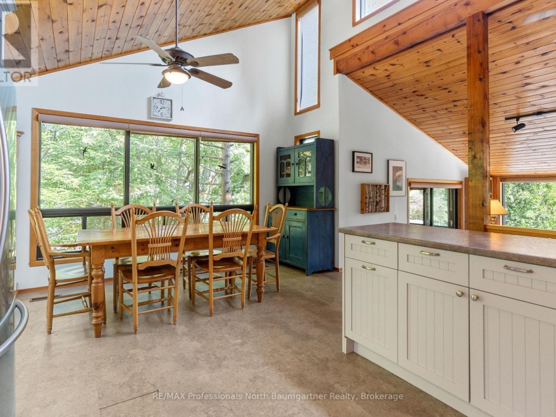 1976 REDKENN ROAD, 