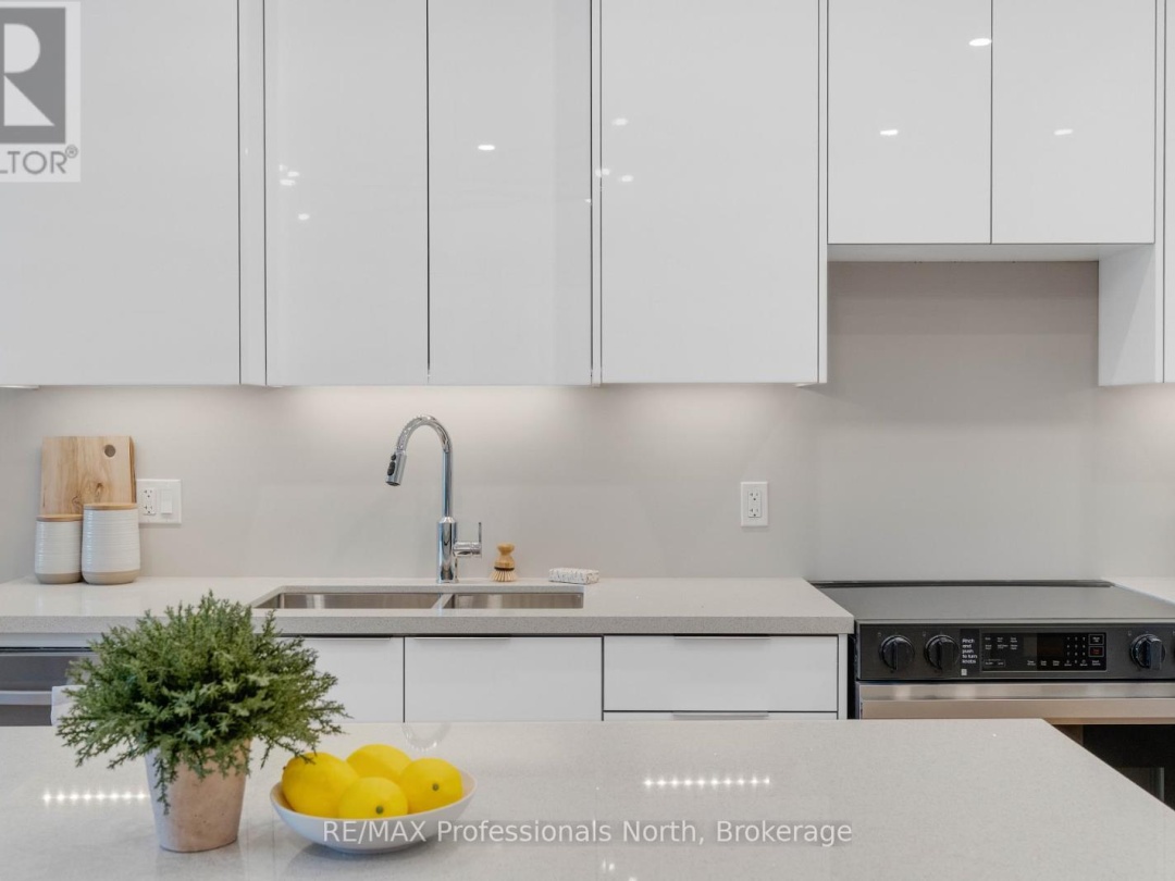 201 - 32 BRUNEL ROAD, 