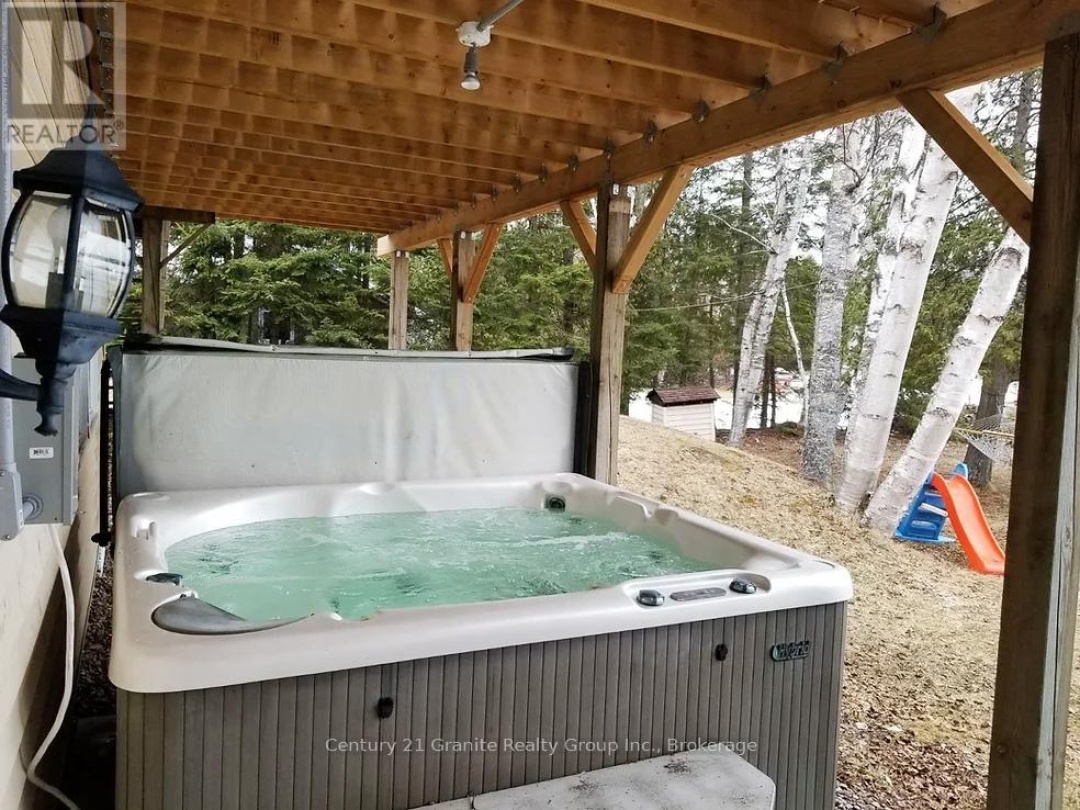1317 Sullivan Drive, Haliburton Lake