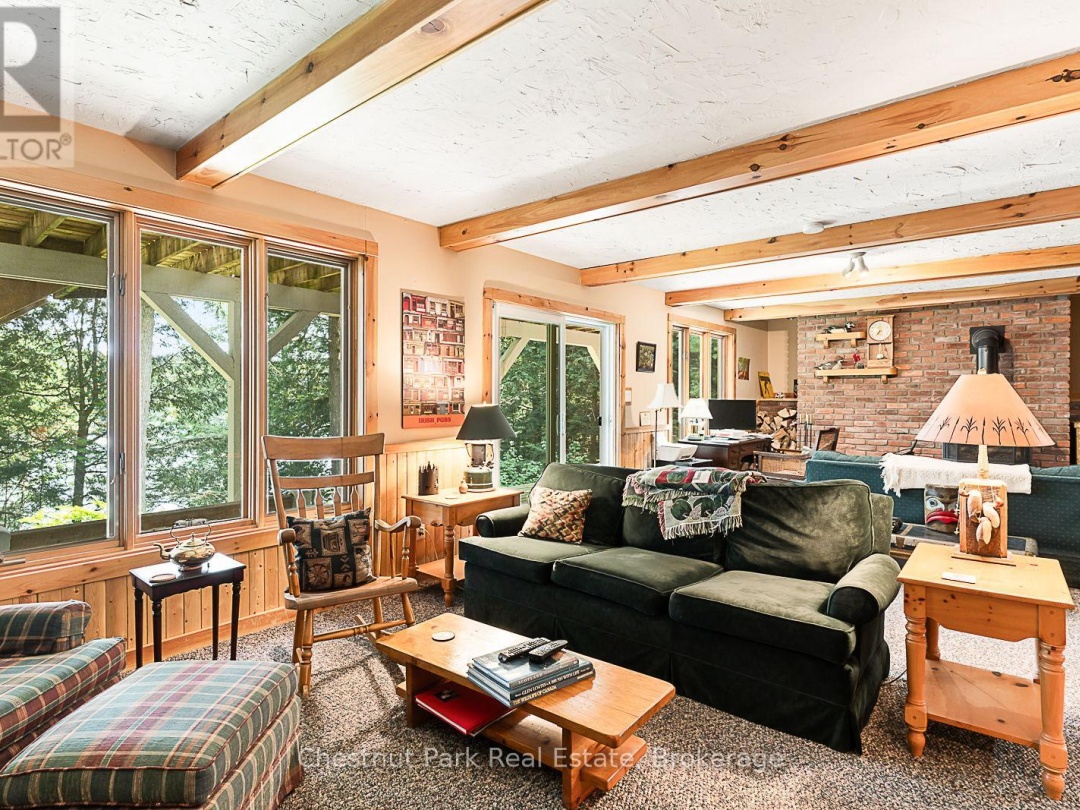 1003 Arnott Lane, Redstone Lake
