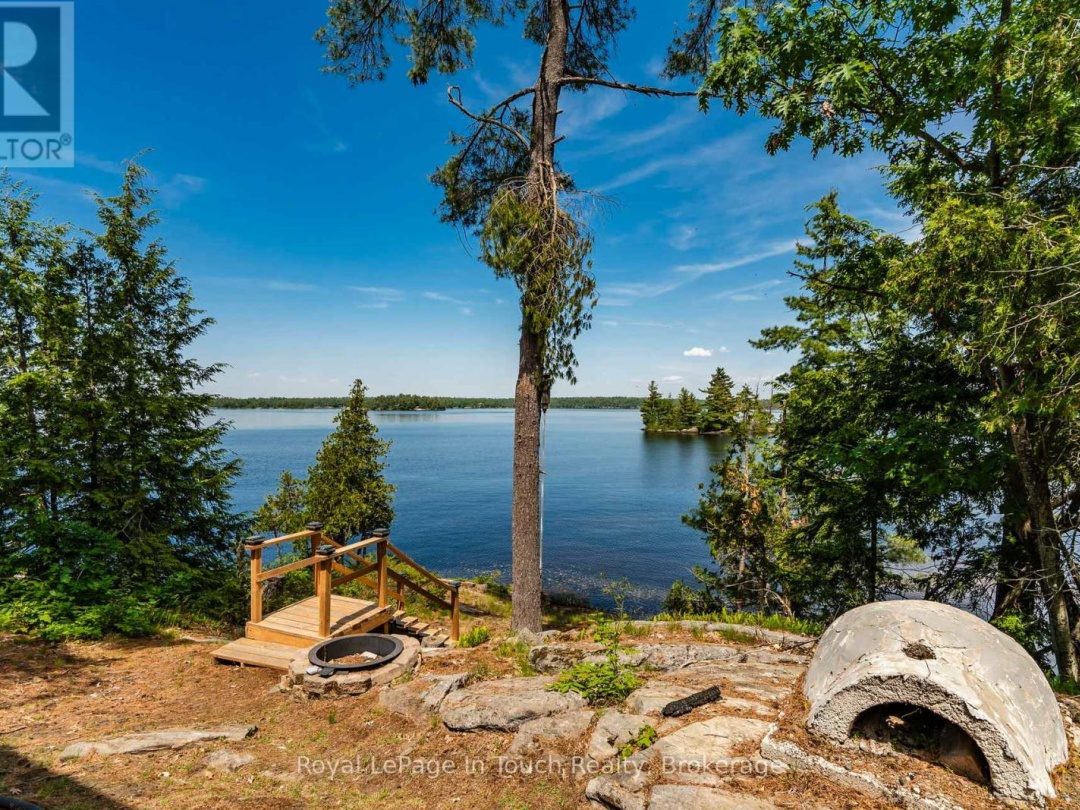 4 IS 270 SIX MILE LAKE ISLAND, Six Mile Lake