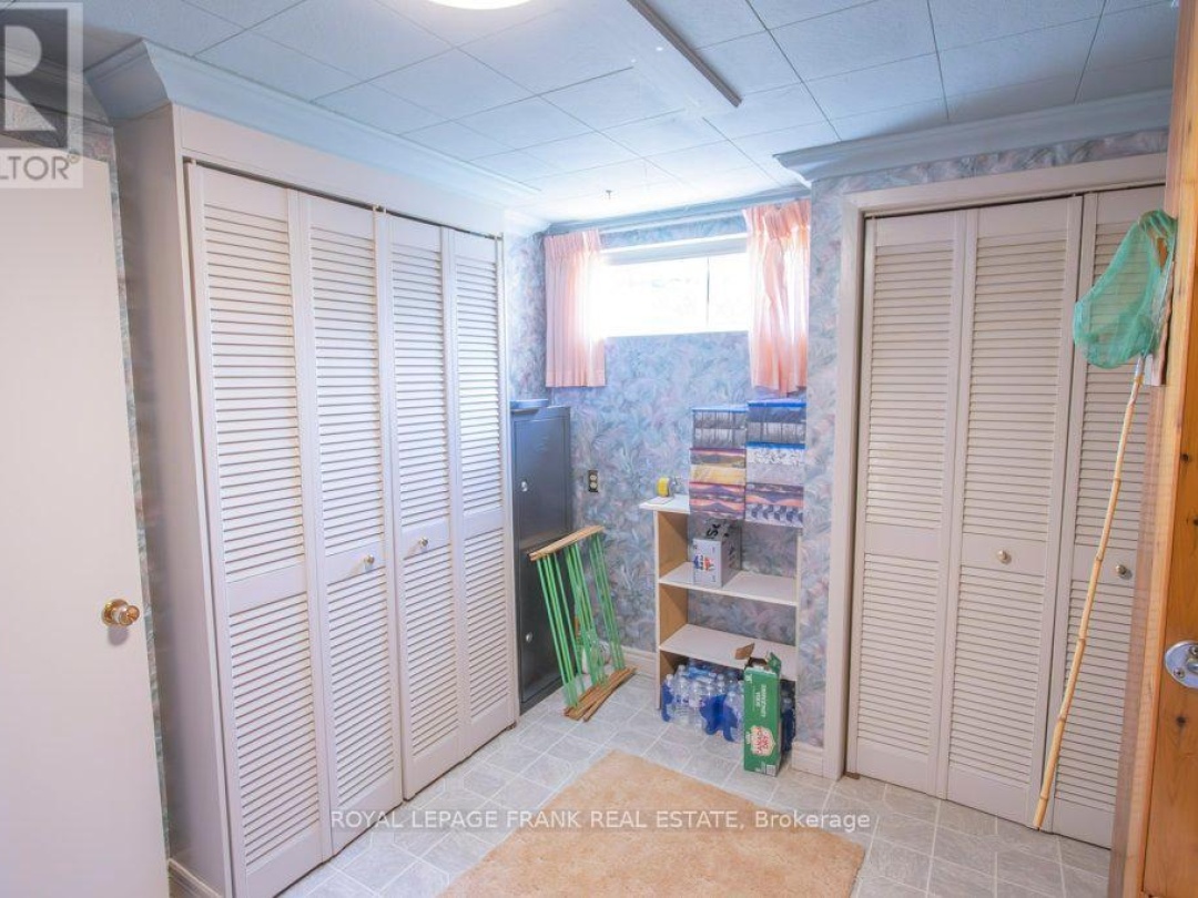 357 THE CAPTAINS CORNERS, 
