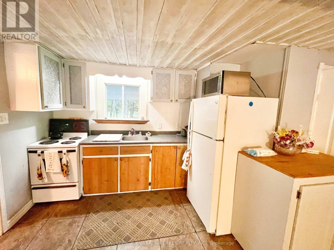 81 Mcguire Beach Road, Trent-severn Waterway