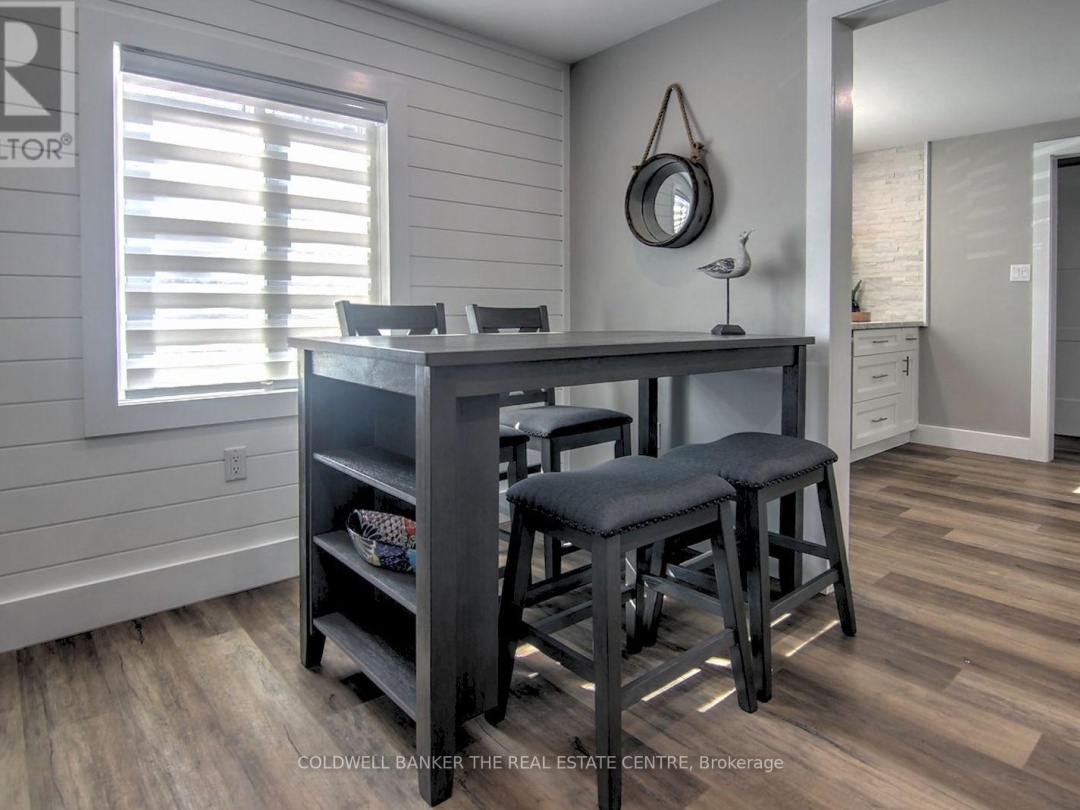 55 PRINCE STREET W, 