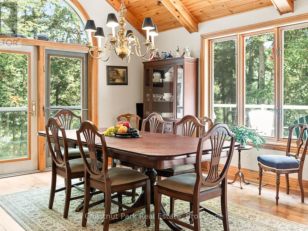 1003 Arnott Lane, Redstone Lake