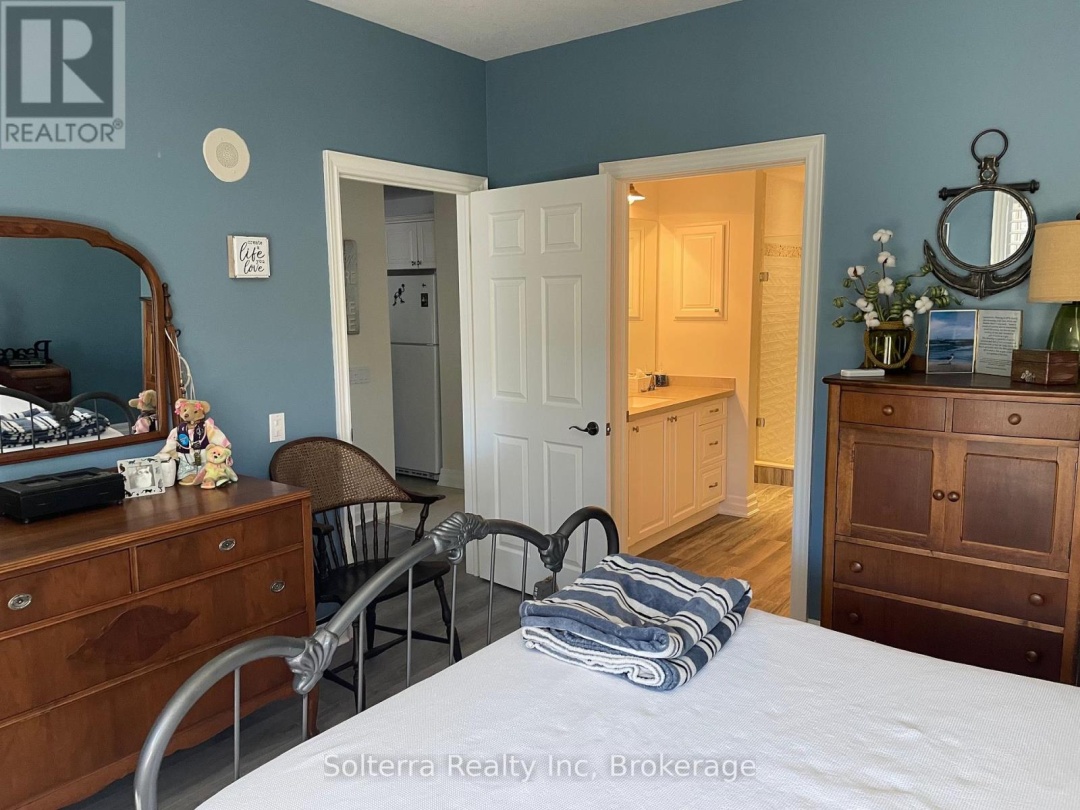 UNIT #208 - 130 STEAMSHIP BAY ROAD, 