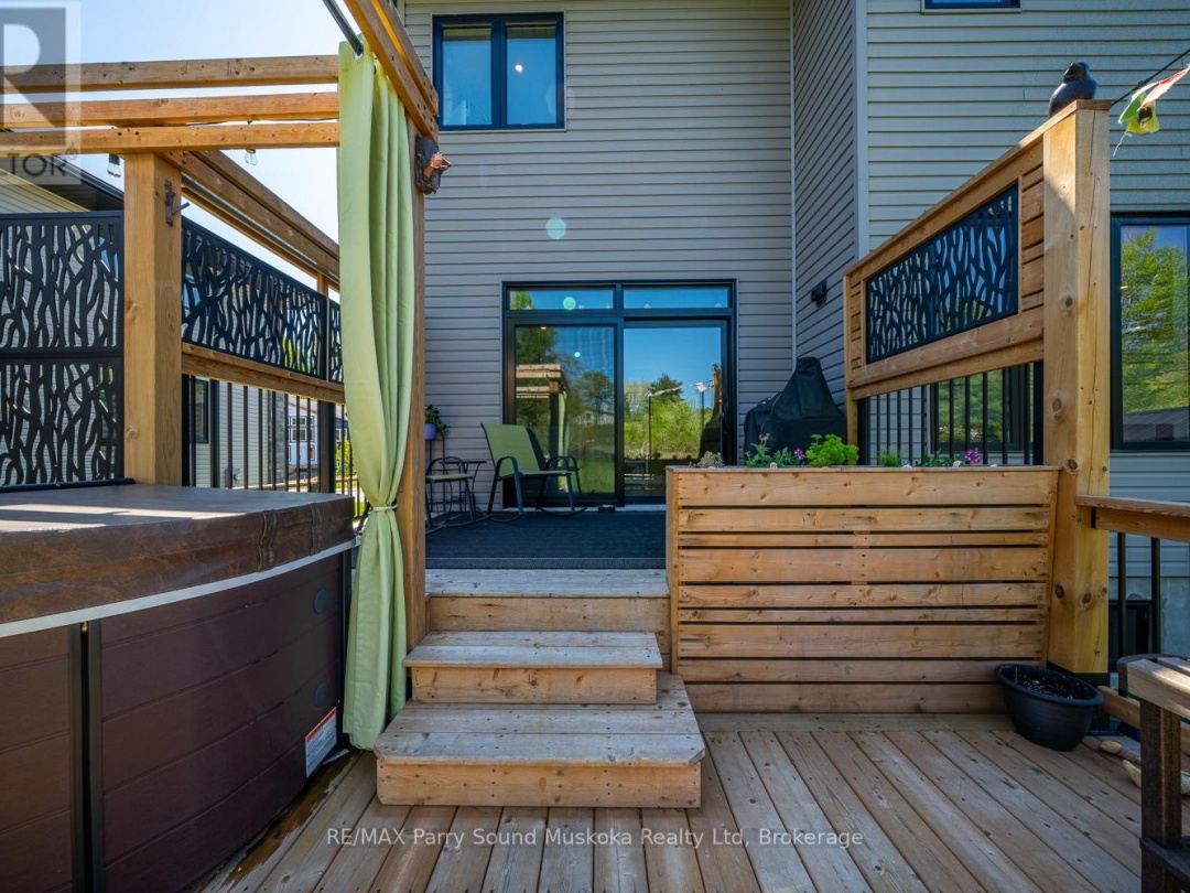 44 DENNIS DRIVE, Parry Sound