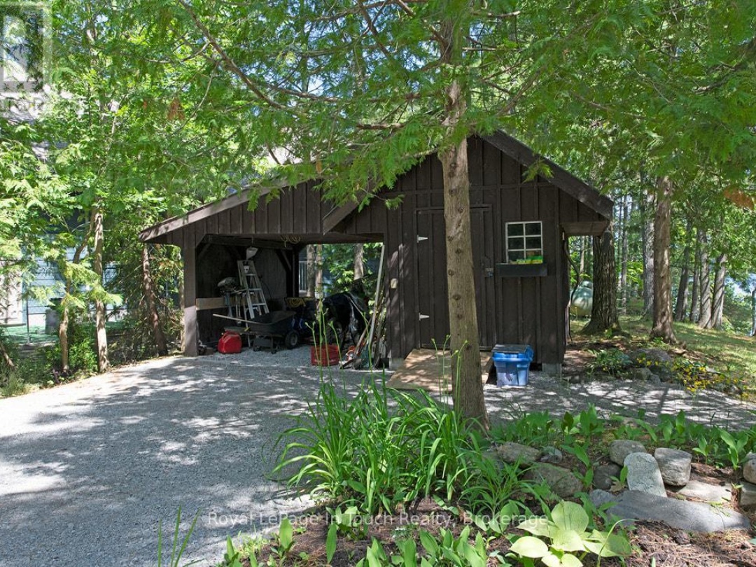211 PICKEREL POINT ROAD, 