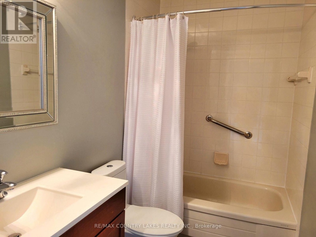 35 - 21 LAGUNA PARKWAY, Lake Simcoe