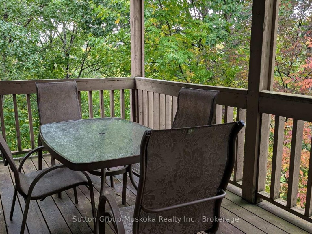 27-202 GOLFVIEW - DEERHURST DRIVE, 