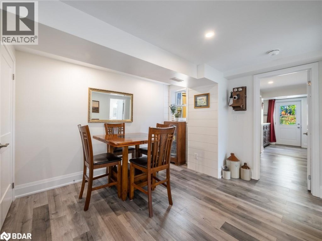 370 HOMEWOOD Avenue, 