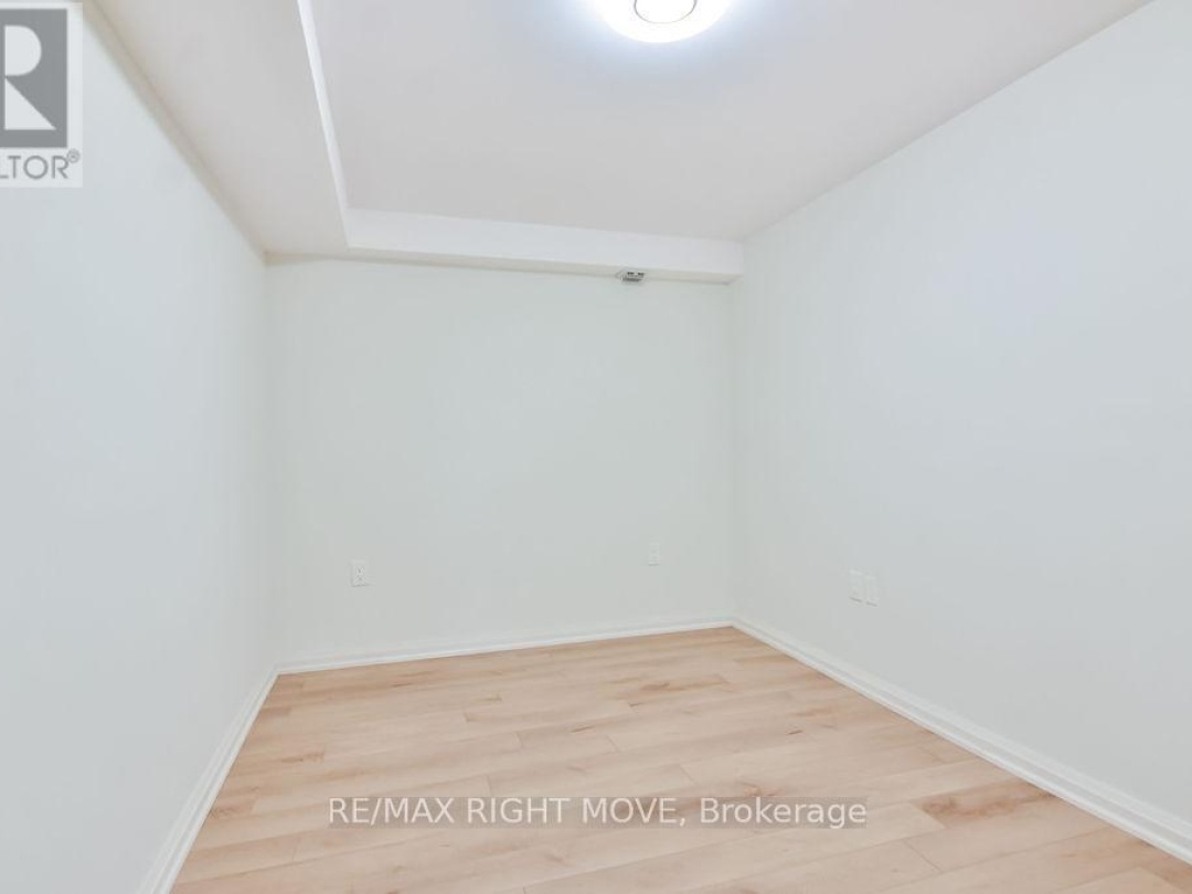 3721 QUAYSIDE DRIVE, 