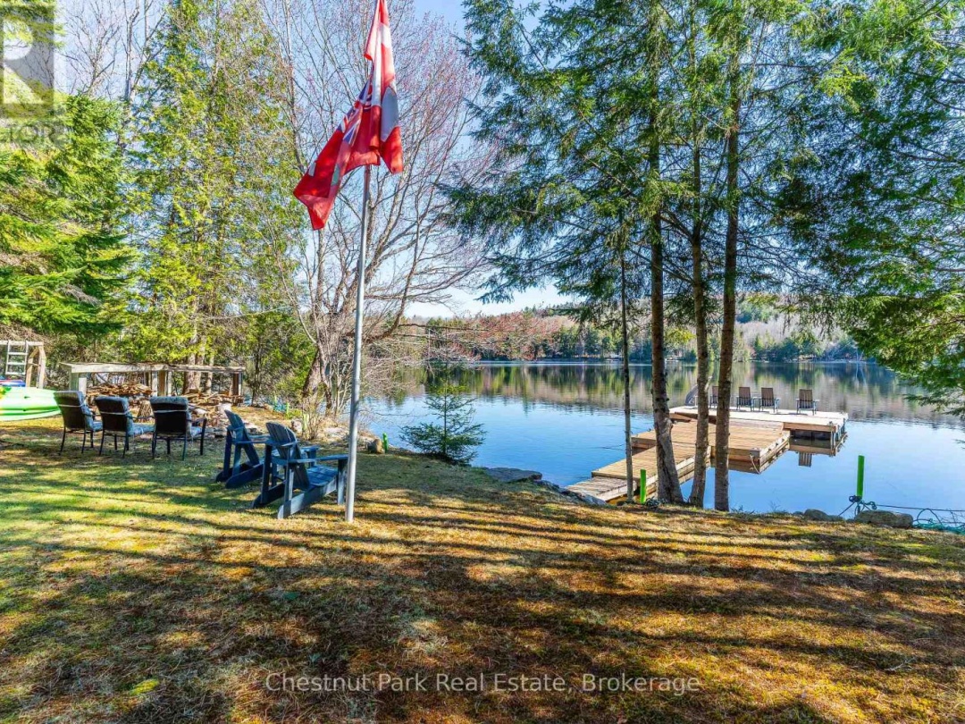 1581 Breckles Drive, Little Redstone Lake