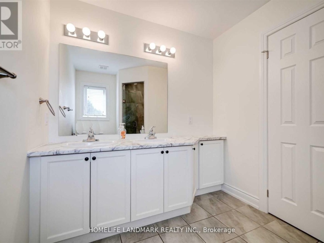 5 Rosy Beach Court, St John Lake