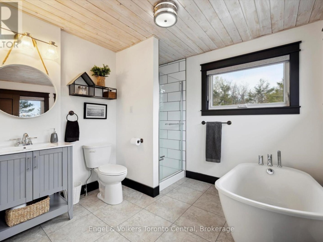 57 Pinetree Road, Loon Lake