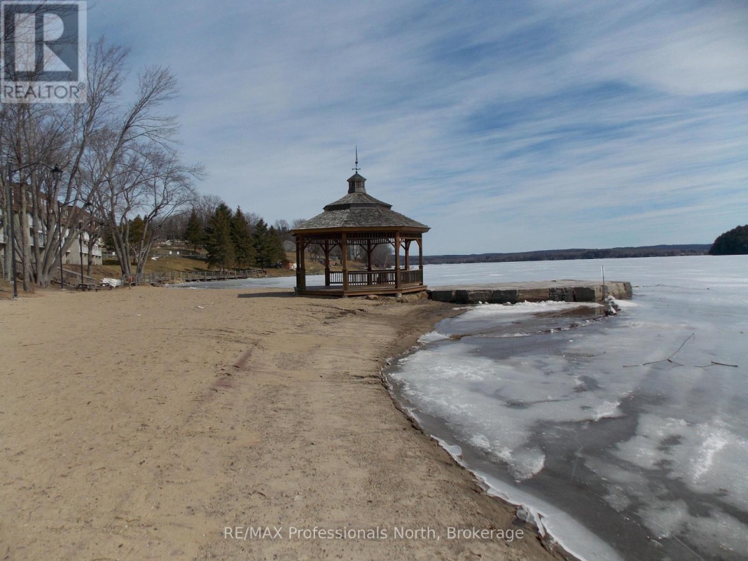 52-308 - 1235 DEERHURST DRIVE, Peninsula Lake