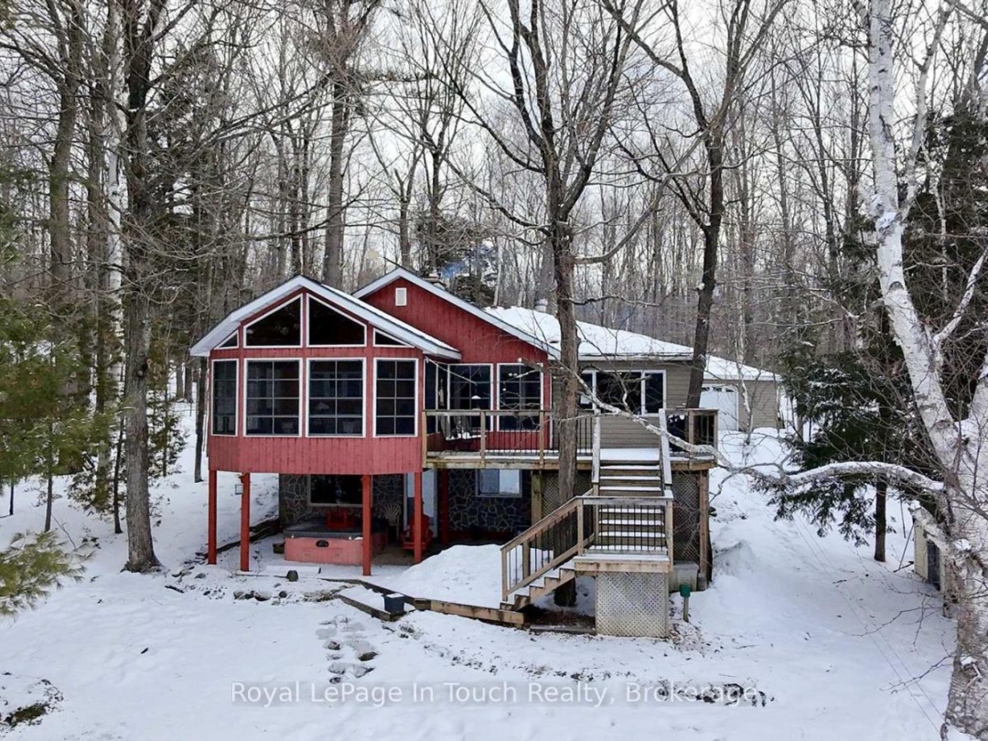 476 Hungry Bay Road E, Six Mile Lake