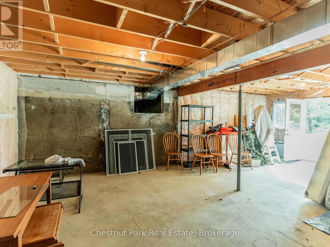 1054 GREEN LAKE ROAD, 