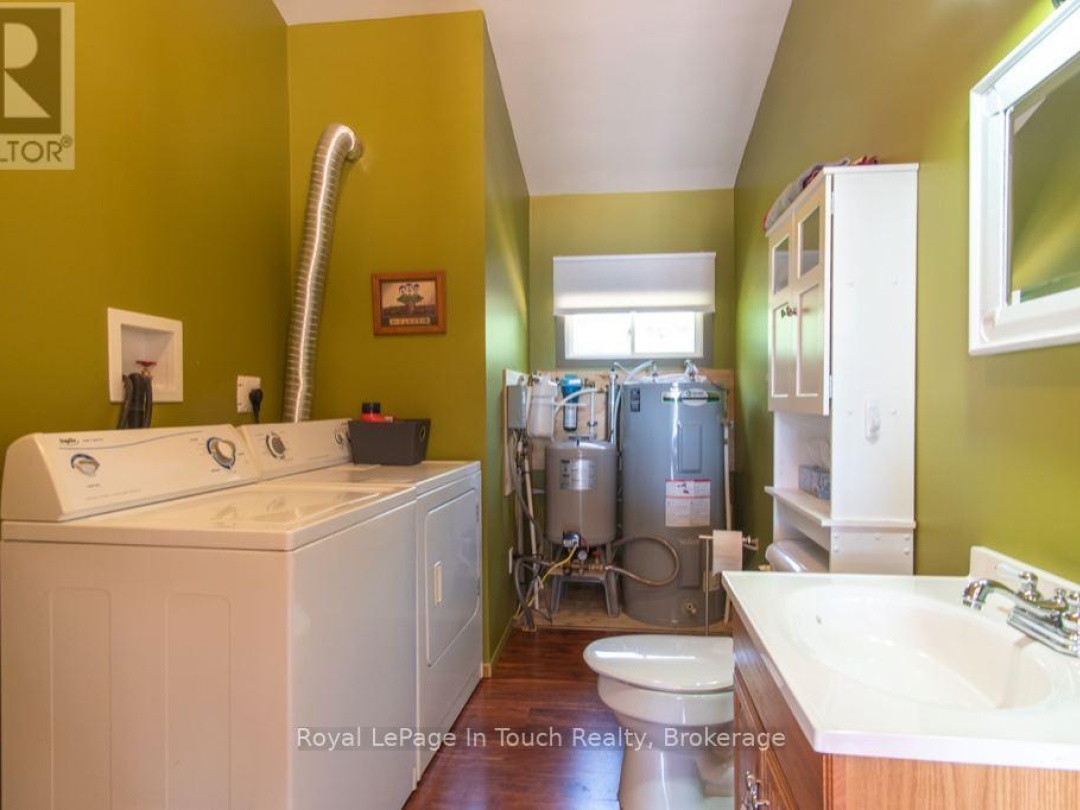 2974 ISLAND 1040, 