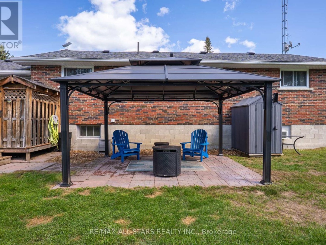 6077 HWY 35, 