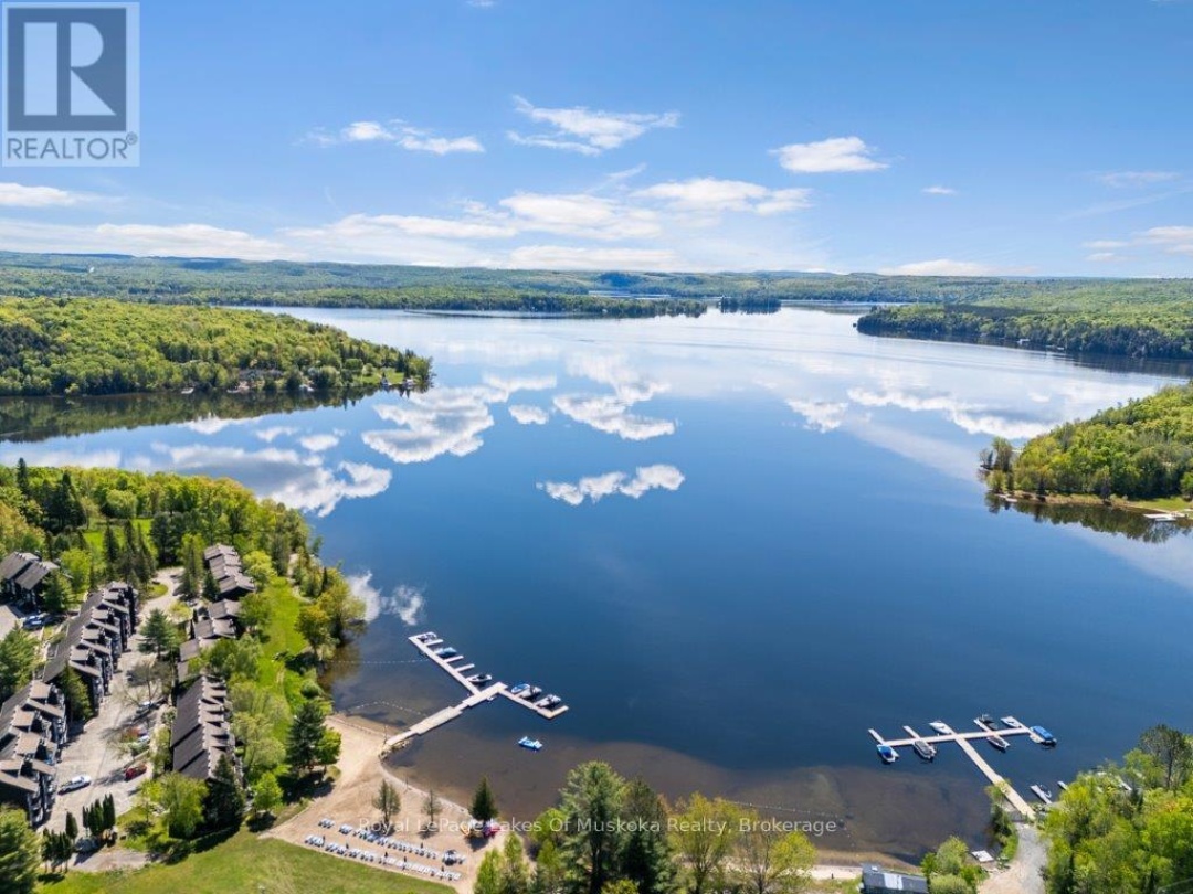 30 TURNER DRIVE, Peninsula Lake