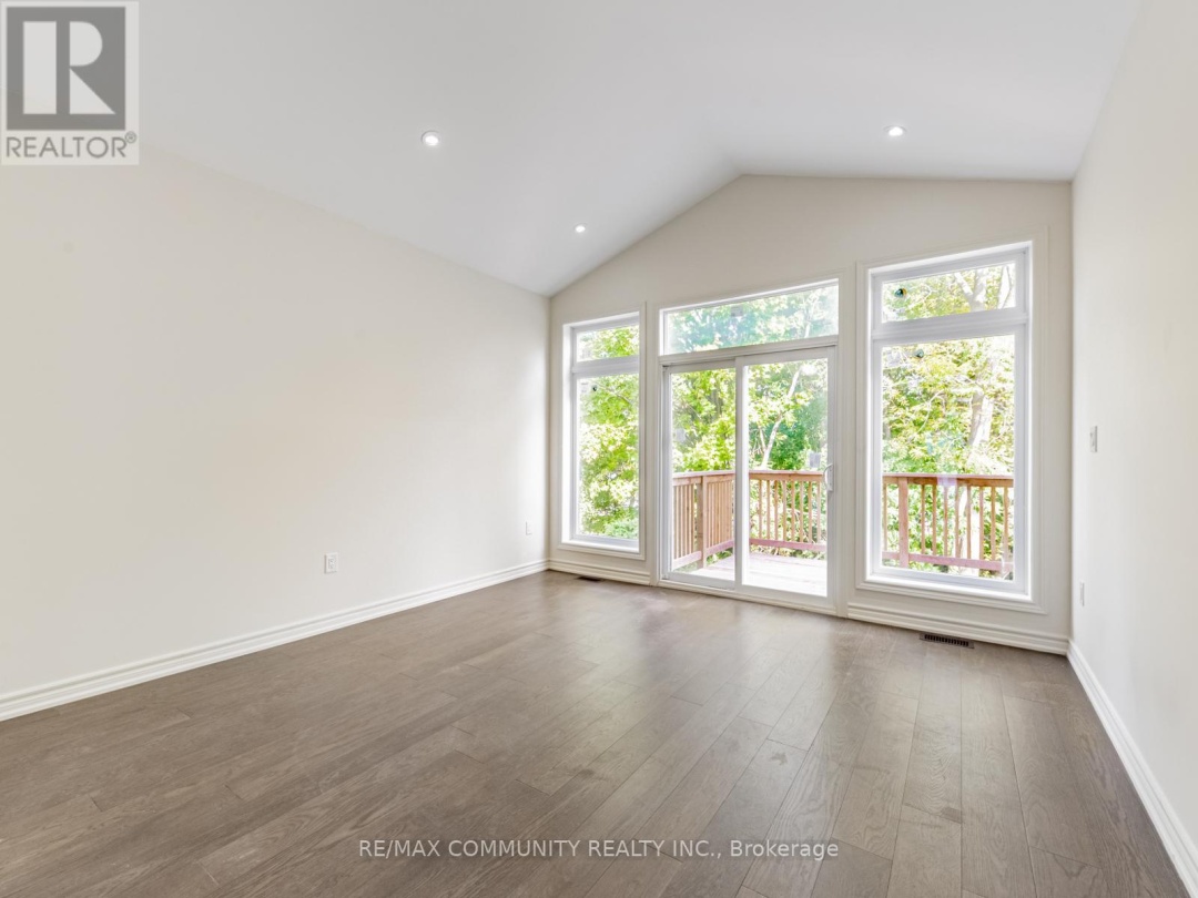 506 SIMCOE STREET, 