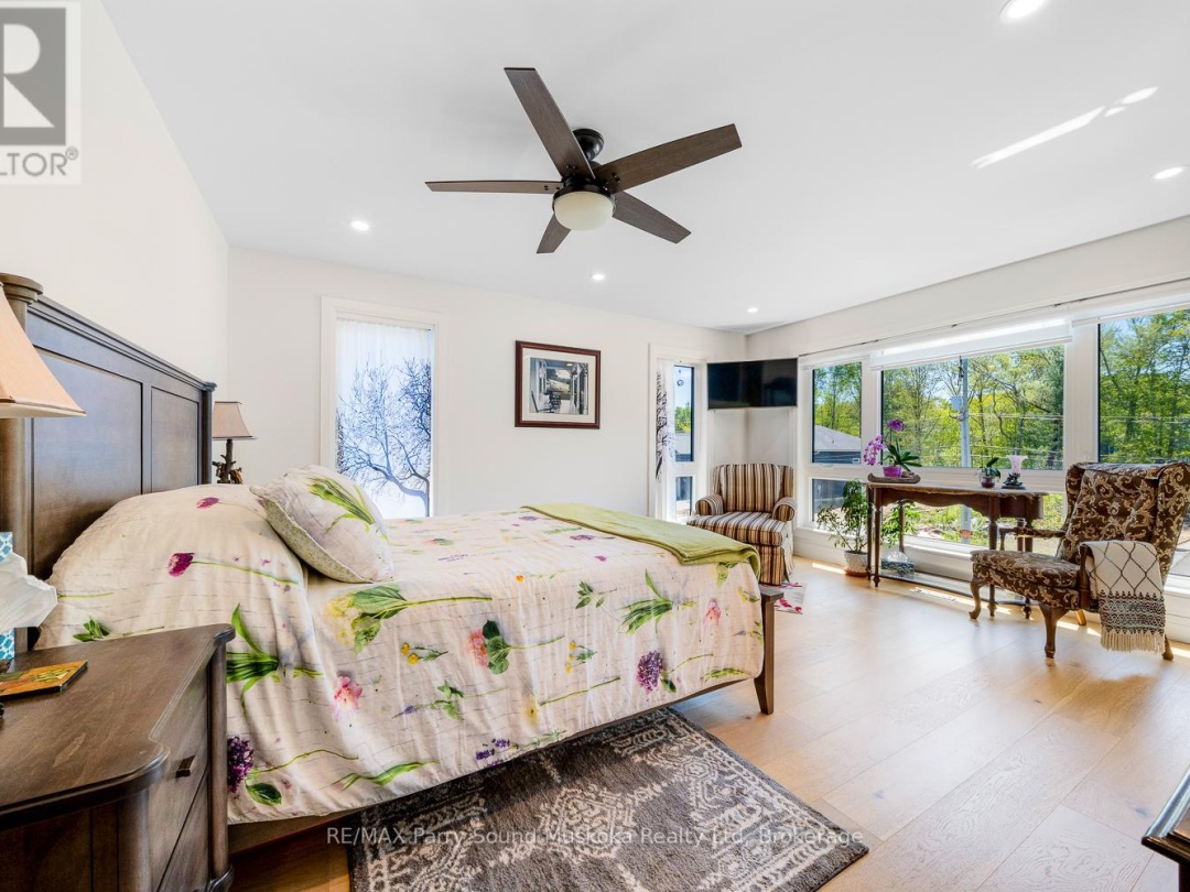 44 DENNIS DRIVE, Parry Sound