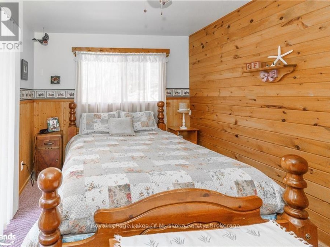 32 MAPLE LEAF DRIVE, Lake Vernon