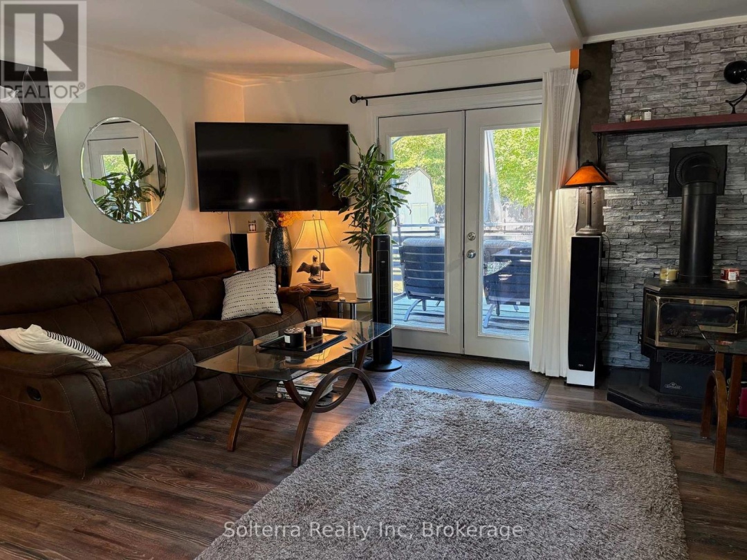 UNIT 402 - 1713 HIGHWAY 11, SOUTH S, 