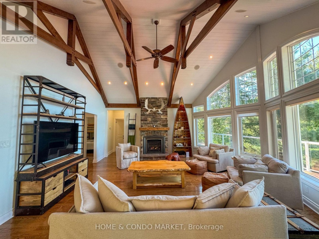 14 CHARLES AVENUE, Manitouwabing Lake