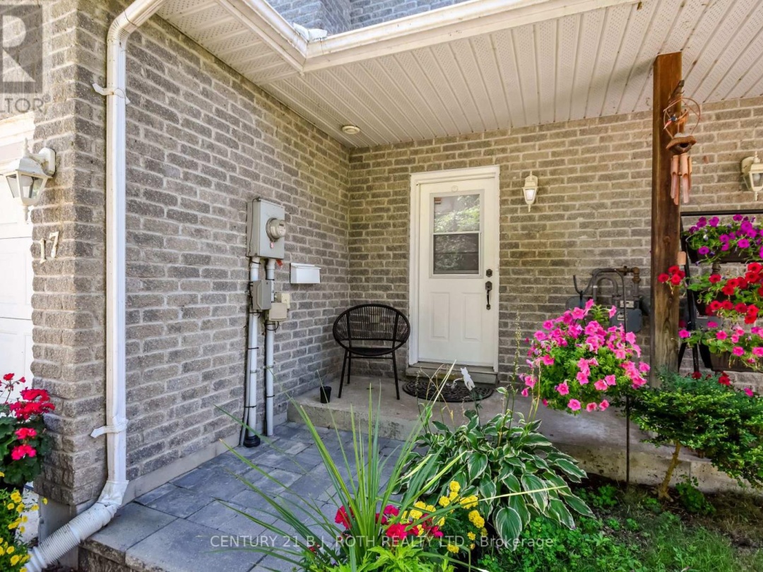 17 VIVIAN LANE, 