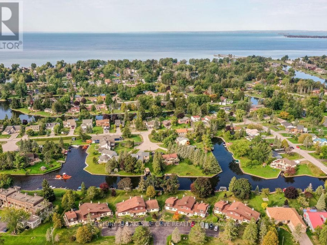 UNIT #7 - 70 LAGUNA PARKWAY, 