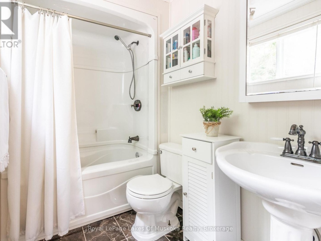 1588 SKYLINE DRIVE, 