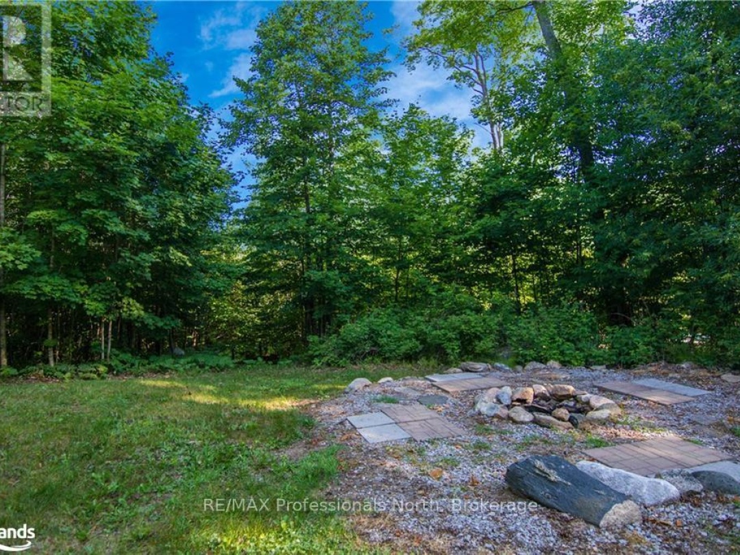 1145 Chelsea Lane, Maple Lake